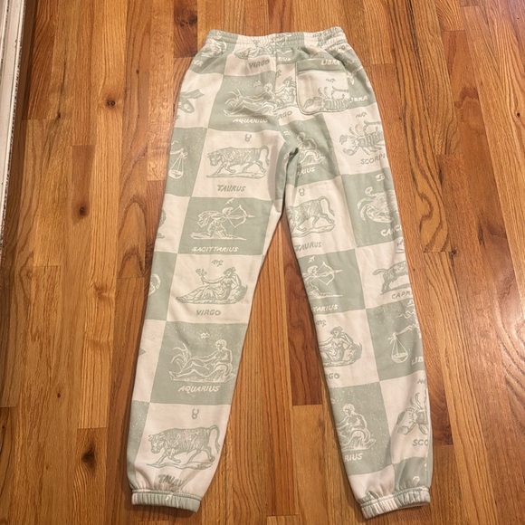 UO Zodiac Checkered Sweatpants - Picture 4 of 7